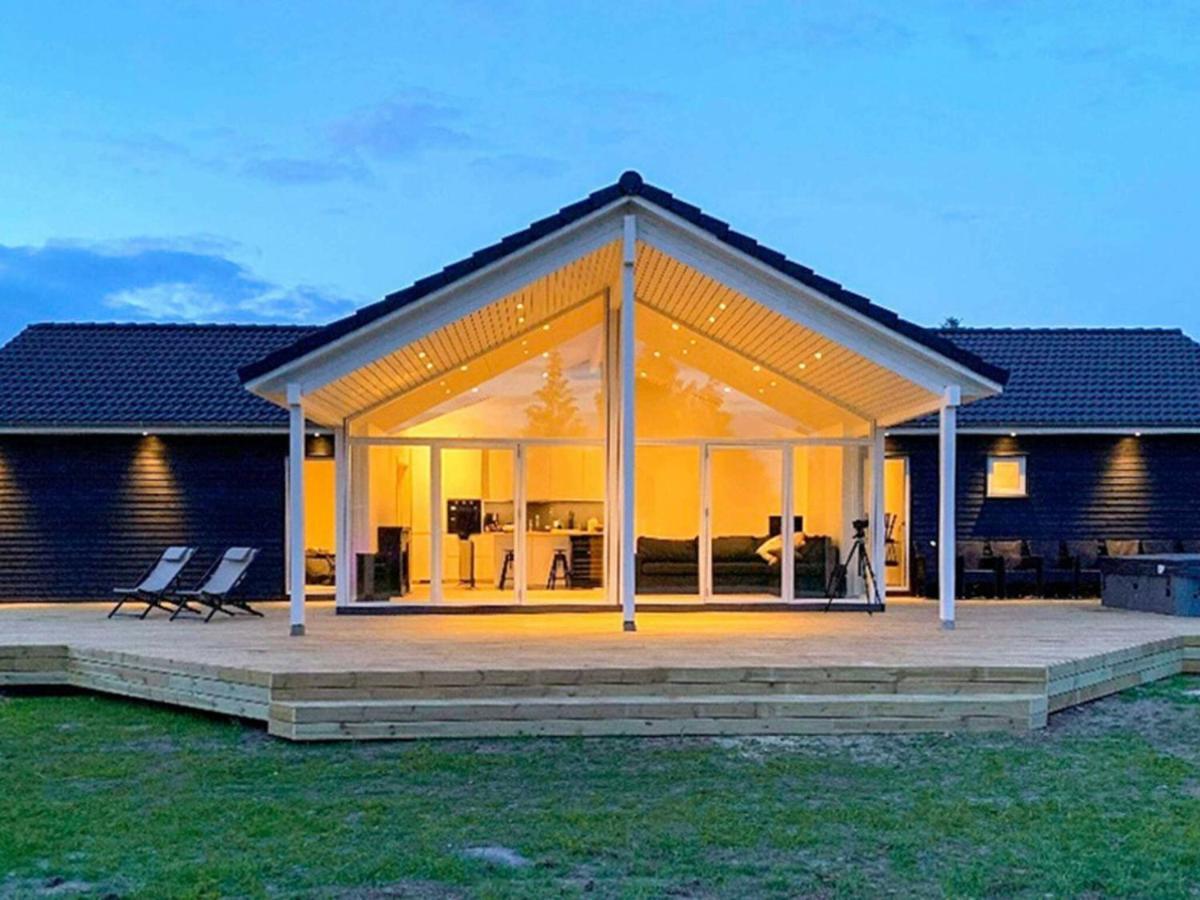 14 Person Holiday Home In V Ggerl Se Bøtø By Eksteriør bilde