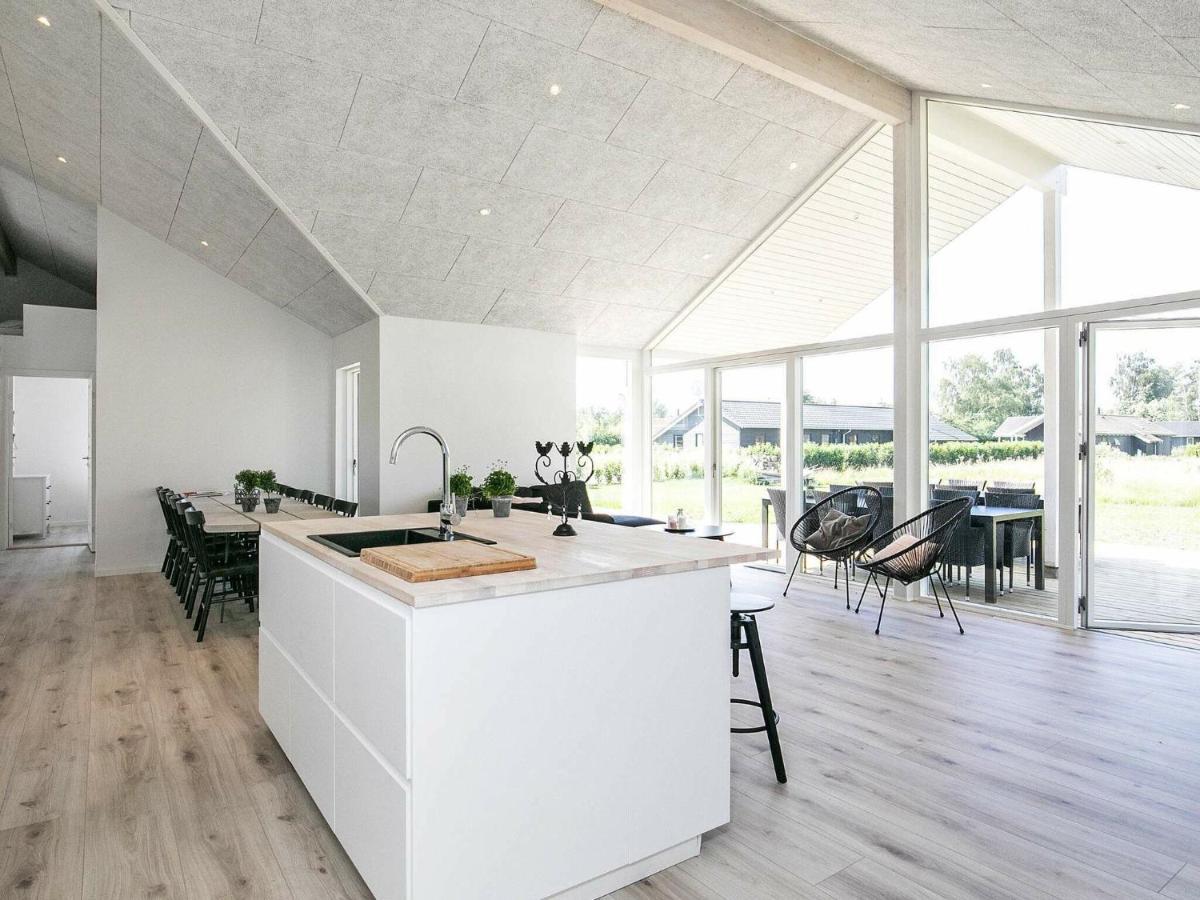 14 Person Holiday Home In V Ggerl Se Bøtø By Eksteriør bilde
