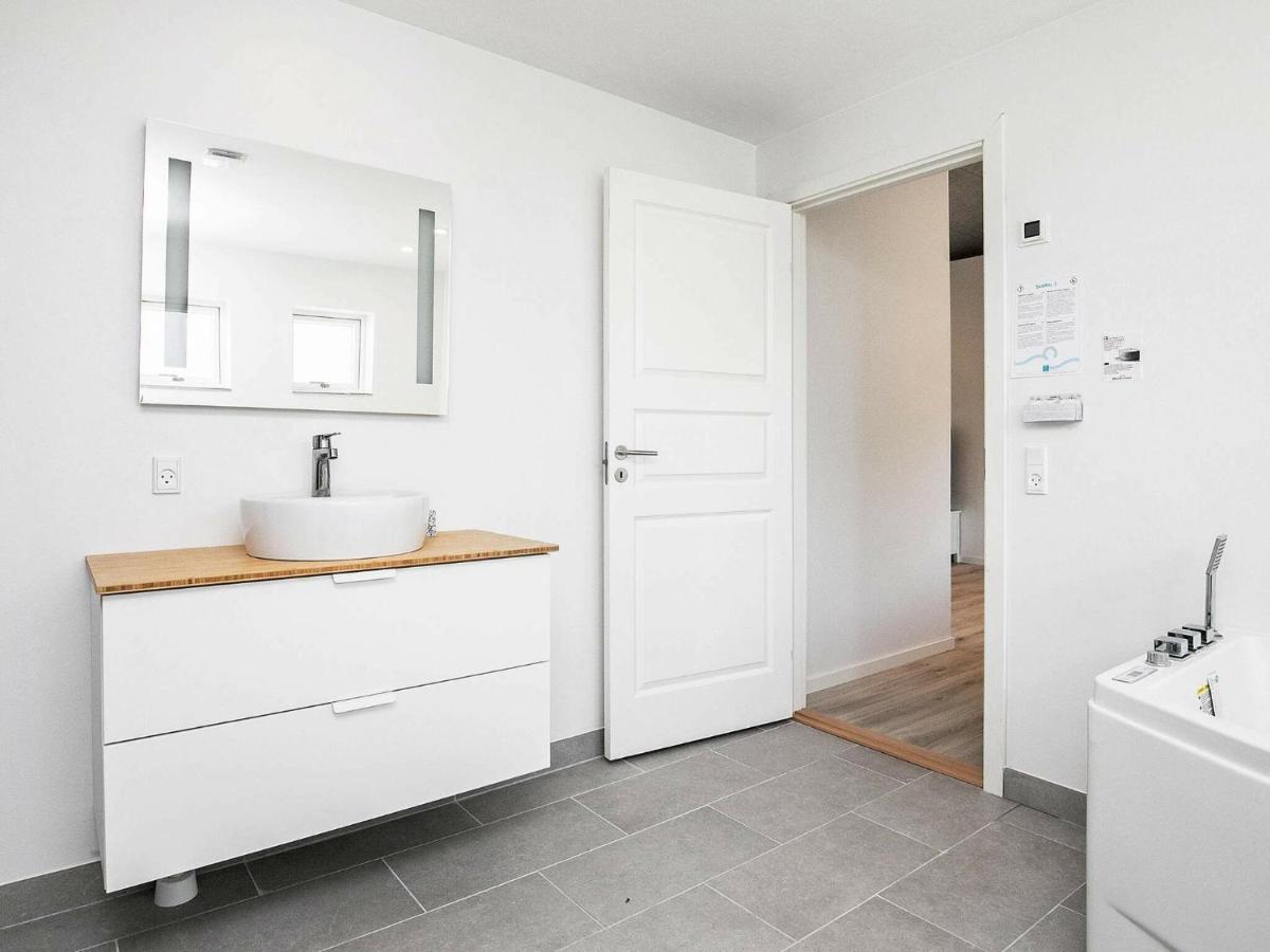14 Person Holiday Home In V Ggerl Se Bøtø By Eksteriør bilde