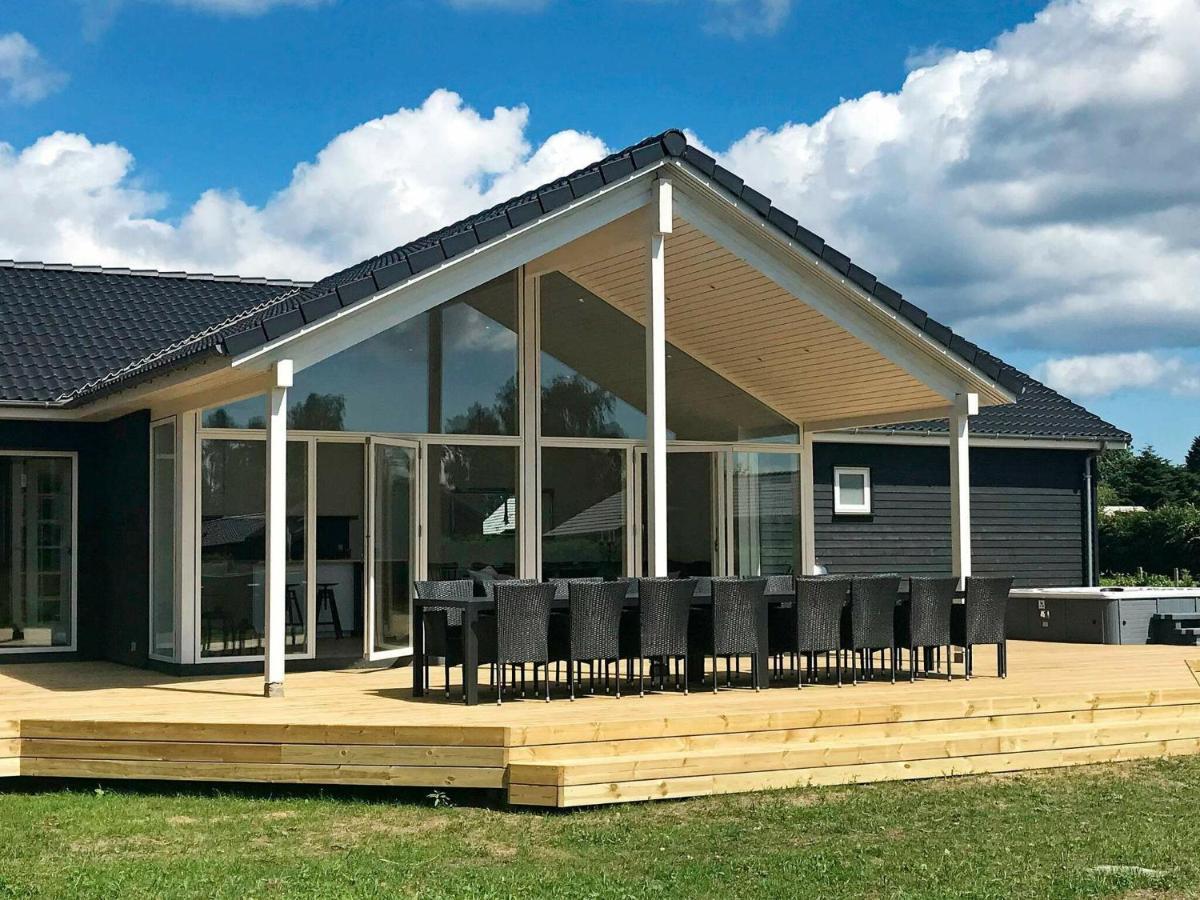 14 Person Holiday Home In V Ggerl Se Bøtø By Eksteriør bilde
