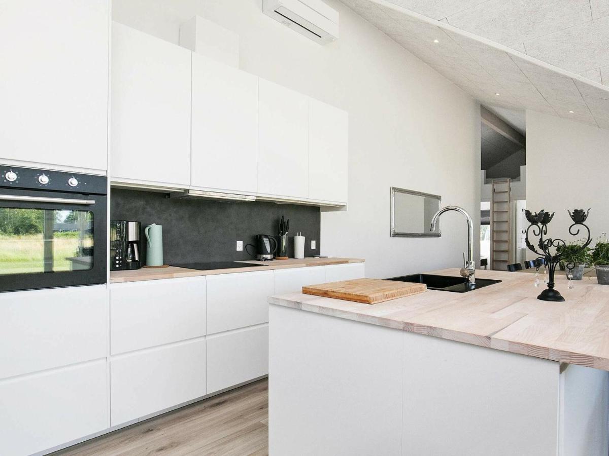 14 Person Holiday Home In V Ggerl Se Bøtø By Eksteriør bilde